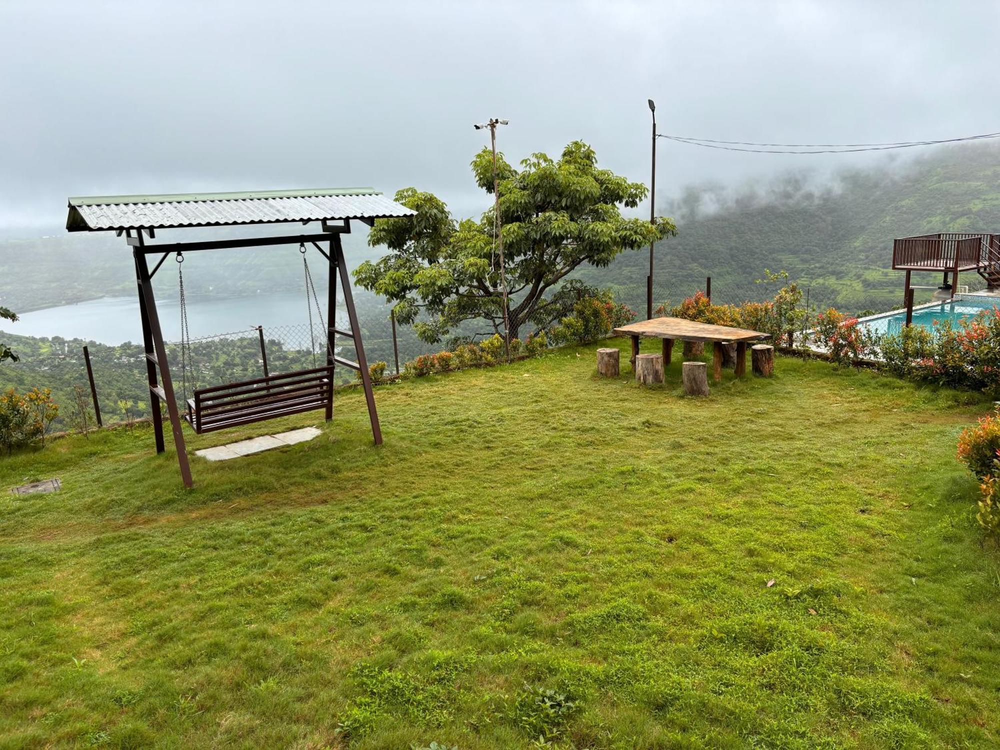 Paramount 3 Ac Bedrooms Hall Garden With Lake View Panchgani Esterno foto