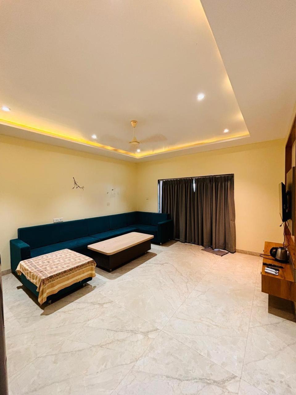 Paramount 3 Ac Bedrooms Hall Garden With Lake View Panchgani Esterno foto