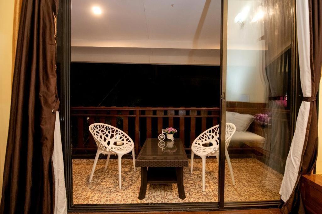 Paramount 3 Ac Bedrooms Hall Garden With Lake View Panchgani Esterno foto