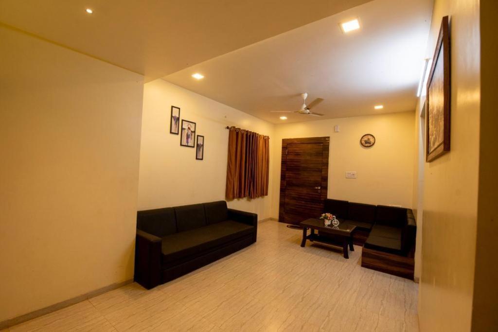Paramount 3 Ac Bedrooms Hall Garden With Lake View Panchgani Esterno foto