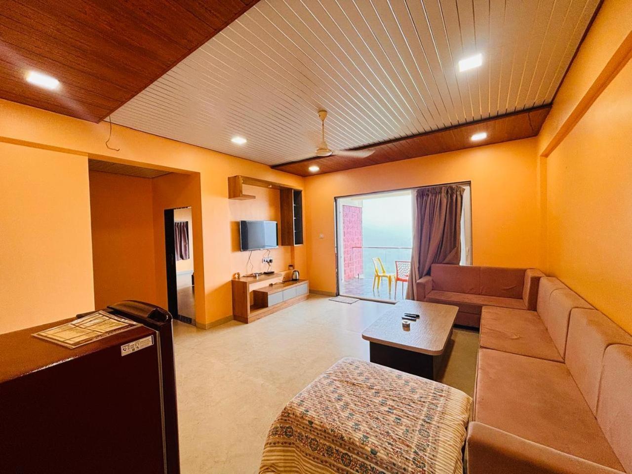 Paramount 3 Ac Bedrooms Hall Garden With Lake View Panchgani Esterno foto
