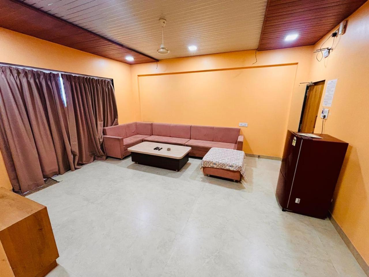 Paramount 3 Ac Bedrooms Hall Garden With Lake View Panchgani Esterno foto