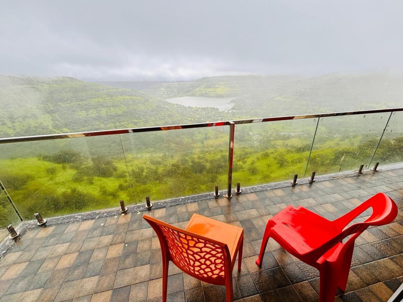 Paramount 3 Ac Bedrooms Hall Garden With Lake View Panchgani Esterno foto