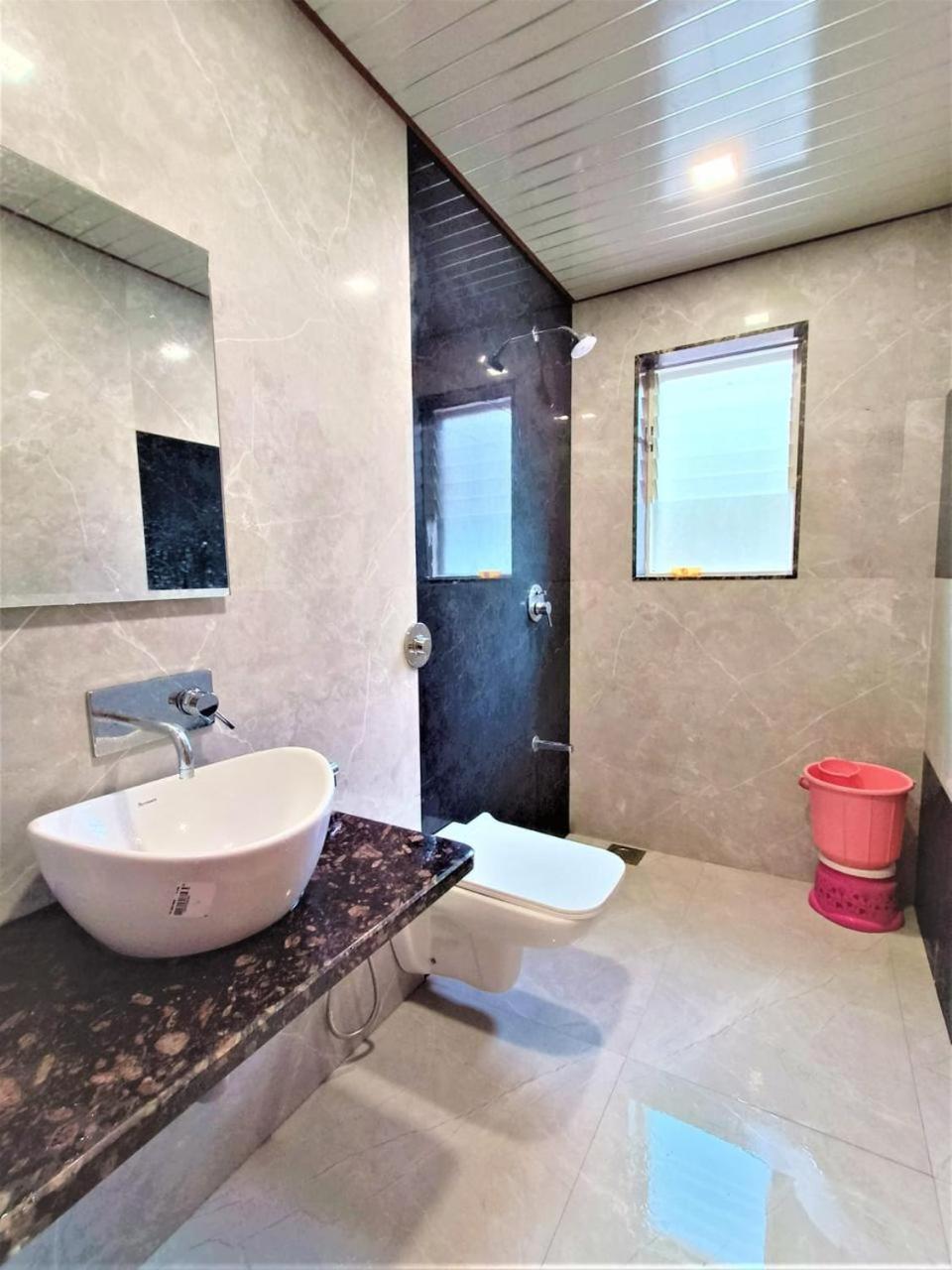 Paramount 3 Ac Bedrooms Hall Garden With Lake View Panchgani Esterno foto